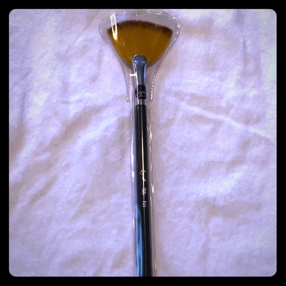 Sigma F41 Fan Brush